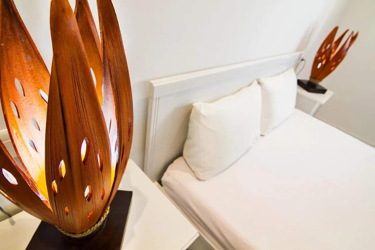 Vista Roses Mar - Apartamento con Piscina España